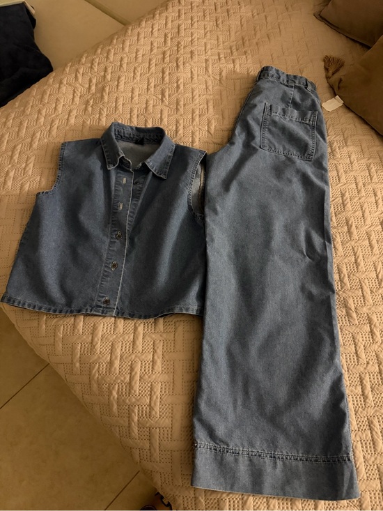 SHEIN Other - SHEIN Blue Denim Sleeveless Button Front Top and Wide Leg Pants Set